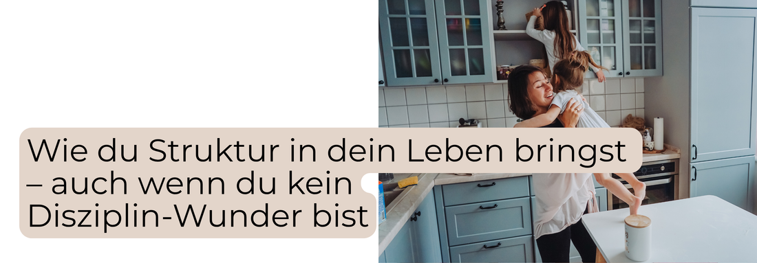 Mutter mit Kindern im Familienalltag – mehr Struktur und Organisation im täglichen Leben